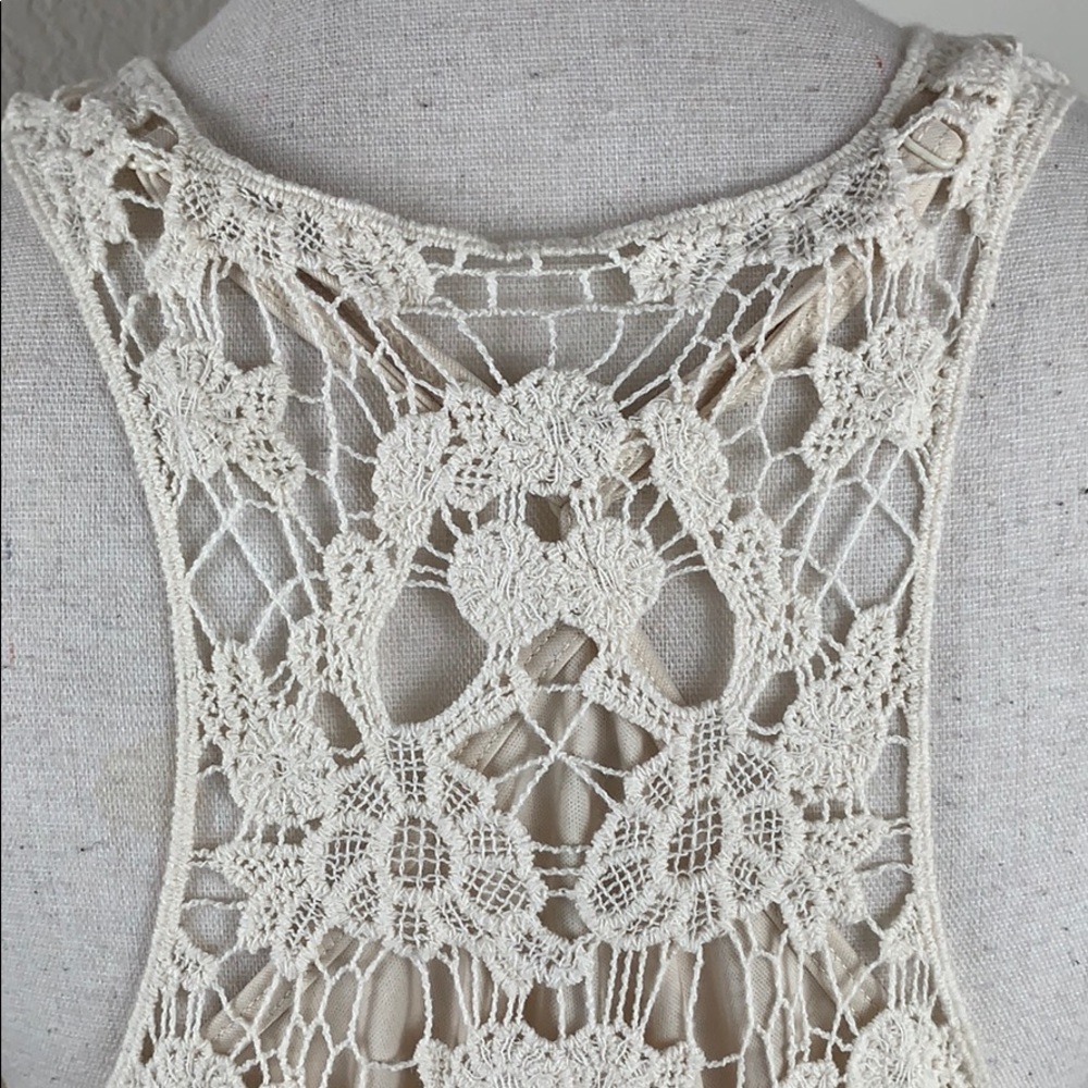 Lauren Conrad sleeveless crochet lace dress - Picture 6 of 10